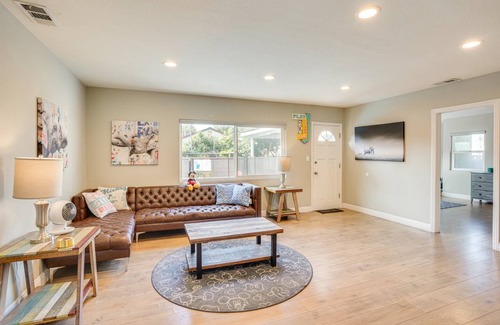 Northwest Anaheim House | 117 m² House ∙ 3 bedrooms ∙ 8 guests