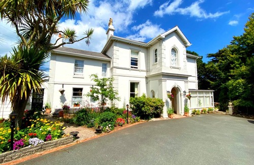 Torquay House | 117 m² House ∙ 3 bedrooms ∙ 5 guests