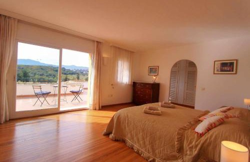 New Golden Mile Villa | 1175 villa el paraiso