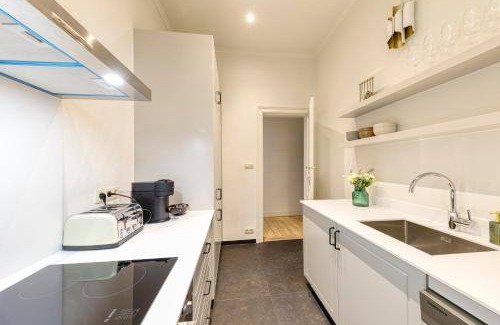 Ilot Sacre Apartment | 118 m² Apartment ∙ 2 bedrooms ∙ 5 guests