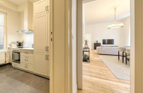 Ilot Sacre Apartment | 118 m² Apartment ∙ 2 bedrooms ∙ 5 guests