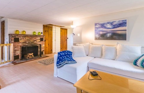 Ellisville Cottage | 118 m² Cabin ∙ 2 bedrooms ∙ 4 guests