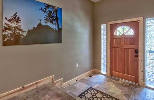 Pioneer Trail Ski Chalet | 1184C Angel's Air Lodge 3 Bedrooms, 2 Baths