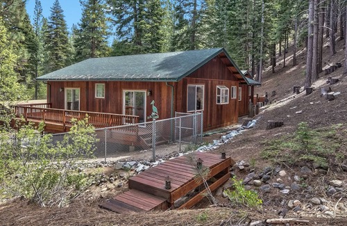 Pioneer Trail Ski Chalet | 1184C Angel's Air Lodge 3 Bedrooms, 2 Baths