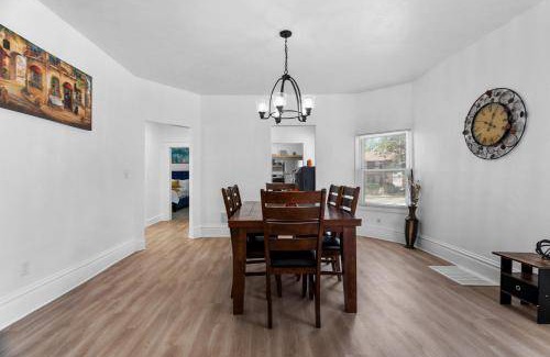 North Hyde Park Apartment | 119 m² Apartment ∙ 2 bedrooms ∙ 4 guests