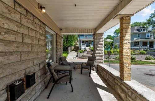 North Hyde Park Apartment | 119 m² Apartment ∙ 2 bedrooms ∙ 4 guests