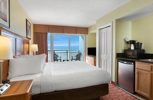 Downtown Myrtle Beach Resort | 119 m² Resort ∙ 2 bedrooms ∙ 127 guests