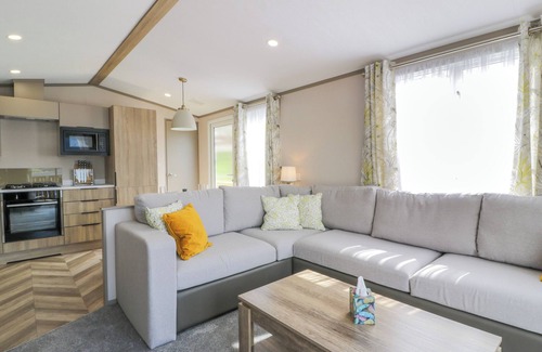 Cove Cottage | 11A MANSION VIEW, with a garden in Kilcreggan