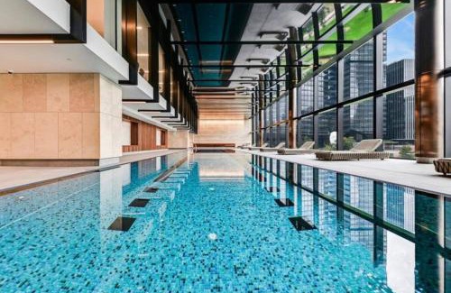 Docklands Apartment | 11D Stunning water and skyline view 2 Bedroom Abnb Apt with Free parking