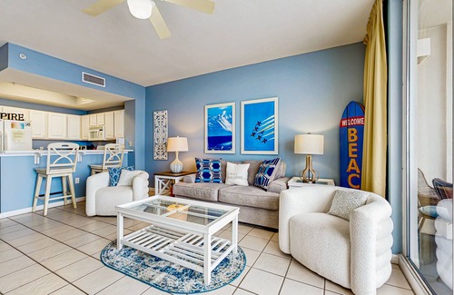 Navarre Beach Condo | 11th-Floor Gulf-Front Condo with Private W/D and Shared Pool