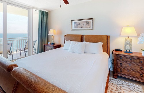 Gulf Shores Condo | 11th-Floor Oceanfront Condo w/Private Balcony, Shared Pool, Hot Tub, A/C, WiFi