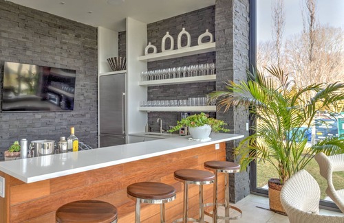 Water Mill House | 12,000 sq ft of Luxury, Modern Design, Full Gym, Indoor and Outdoor Dining.