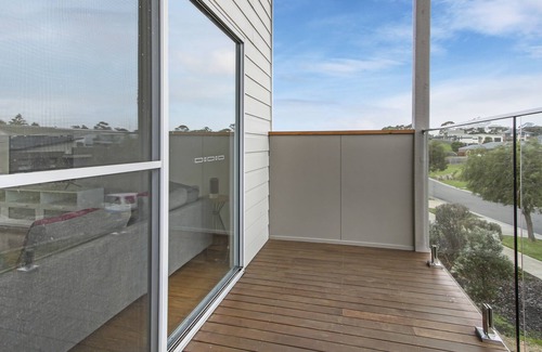 Cowes House | 12 Echidna Grove