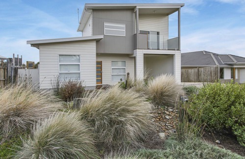 Cowes House | 12 Echidna Grove