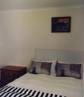 Green Point House | 12 Greenpoint Guesthouse