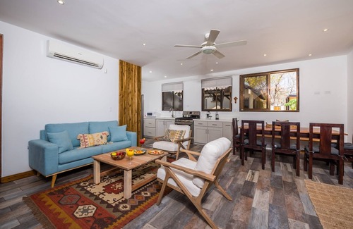 Playa Langosta House | 12 Guests 5 Bedrooms Private Pool Firepit Walk to Beach