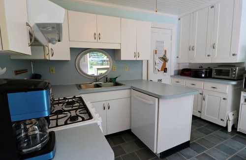 Chautauqua House | 12 Hurst - Chautauqua Charmer