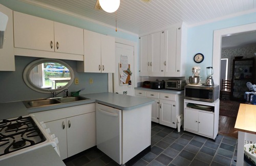 Chautauqua House | 12 Hurst - Chautauqua Charmer
