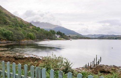 Oban House | 12 Kenmore Cottages