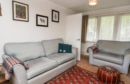 Oban House | 12 Kenmore Cottages