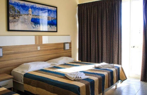 Qawra Hotel | 12 m² Hotel ∙ 127 guests