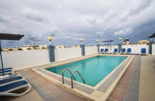 Qawra Hotel | 12 m² Hotel ∙ 127 guests