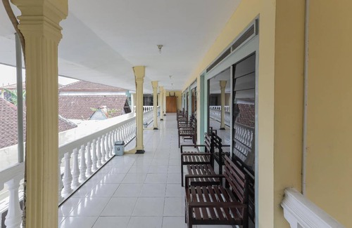 Blimbing Hotel | 12 m² Hotel ∙ 2 guests