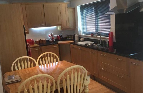 Dumfries Cabin | 12 m² Lodge ∙ 2 bedrooms ∙ 4 guests
