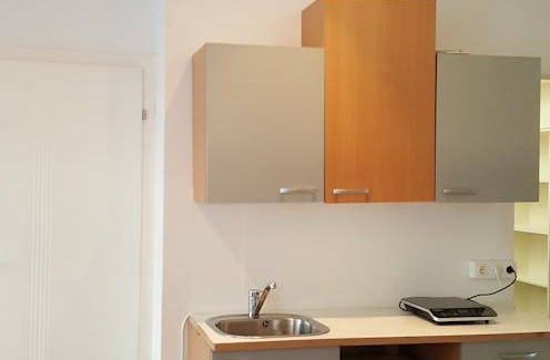 Landstrasse Resort | 12 m² Private room ∙ 1 bedroom ∙ 1 guest