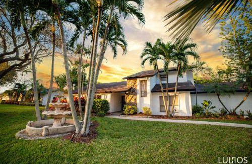 Richmond West Villa | 12 m² Villa ∙ 7 bedrooms ∙ 12 guests