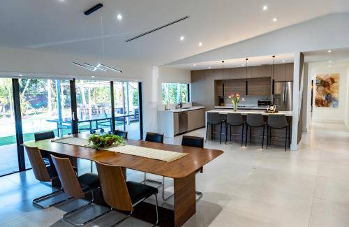 Richmond West Villa | 12 m² Villa ∙ 7 bedrooms ∙ 12 guests