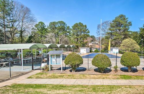 Candler-McAfee Apartment | 12 Mi to Atlanta Arenas and Attractions Decatur Apt