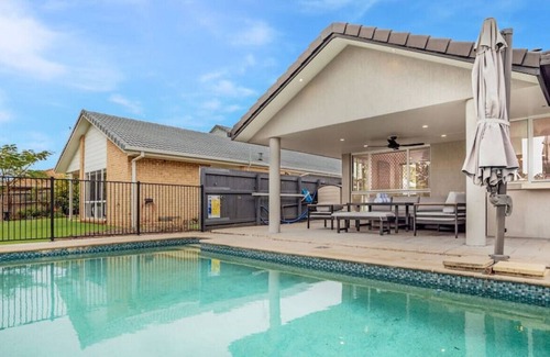 Mountain Creek House | 12 Munbilla Court · Canal front, pet friendly, relaxing views w/ pool