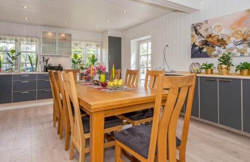 Hvidbjerg Strand House | 12 person holiday home in Børkop
