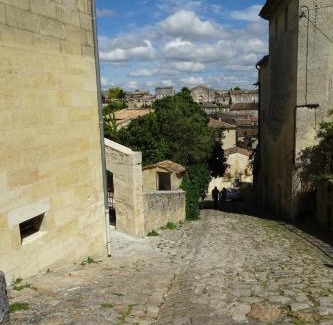 Saint-Emilion House | 12 Rue des Ecoles