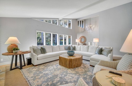 Oceanside House | 12 Sandhill Crane is a luxurious 4th Row Ocean home in Sea Pines with a private pool and spa!