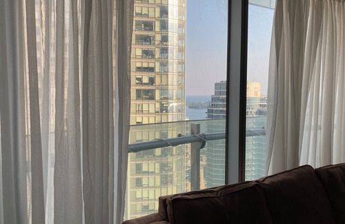 Toronto Entertainment District Hotel | 12 York by CN tower