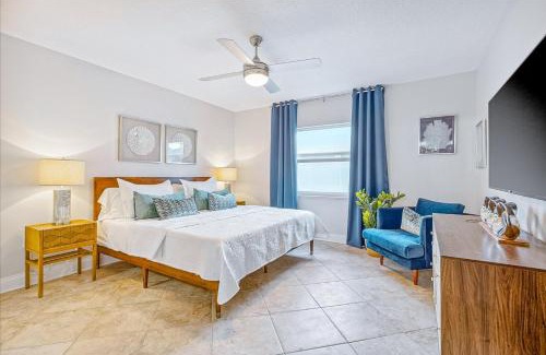 Cocoa Beach House | 120 E Park Ln