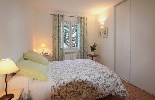 Villeneuve-les-Avignon House | 120 m² House ∙ 4 bedrooms ∙ 7 guests
