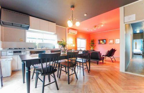 Nanbasennichimae Apartment | 120 m² Apartment ∙ 5 bedrooms ∙ 16 guests