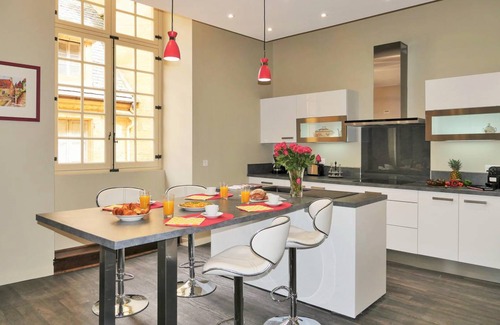Sarlat-la-Caneda Historic Center Apartment | 120 m² Apartment ∙ 2 bedrooms ∙ 4 guests