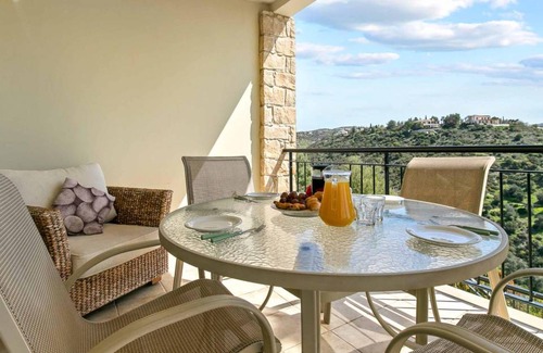 Aphrodite Hills Apartment | 120 m² Apartment ∙ 2 bedrooms ∙ 4 guests