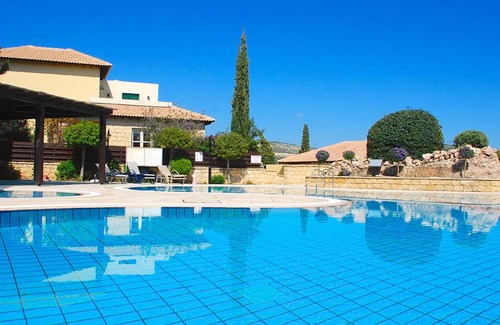 Aphrodite Hills Apartment | 120 m² Apartment ∙ 2 bedrooms ∙ 4 guests