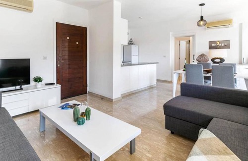 Aphrodite Hills Apartment | 120 m² Apartment ∙ 2 bedrooms ∙ 4 guests