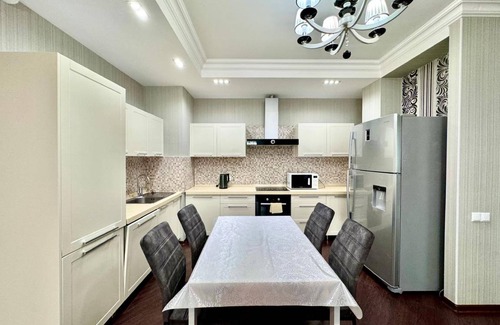 Nur-Sultan Apartment | 120 m² Apartment ∙ 2 bedrooms ∙ 6 guests