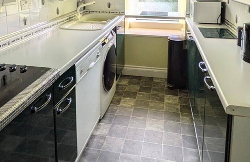 Campbeltown Apartment | 120 m² Apartment ∙ 3 bedrooms ∙ 5 guests