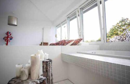 Neuwied Apartment | 120 m² Apartment ∙ 1 bedroom ∙ 4 guests