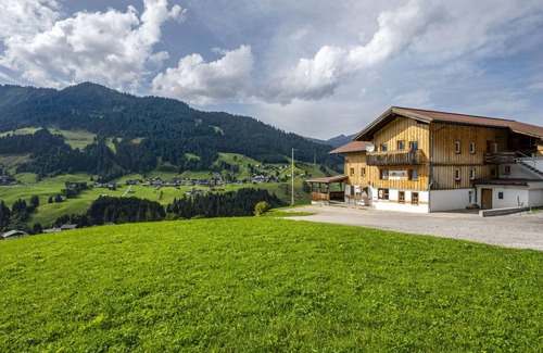 Mittelberg Apartment | 120 m² Apartment ∙ 4 bedrooms ∙ 15 guests