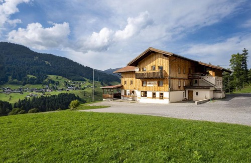 Mittelberg Apartment | 120 m² Apartment ∙ 4 bedrooms ∙ 15 guests