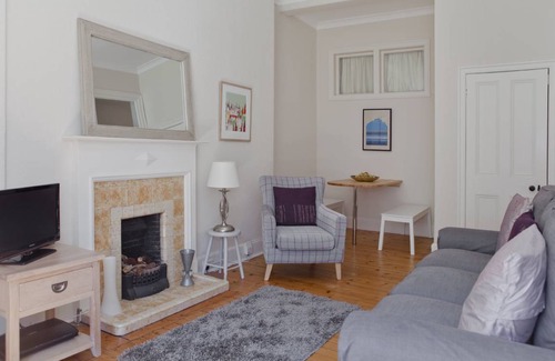 Marchmont Apartment | 120 m² Apartment ∙ 3 bedrooms ∙ 5 guests